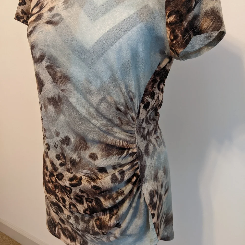 Beautiful Animal Print Top - Picture 7 of 7